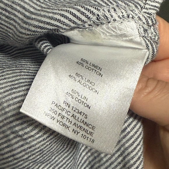 Ellen Tracy Gray Cuffed Sleeve Blouse with Tie Front - Picture 5 of 6